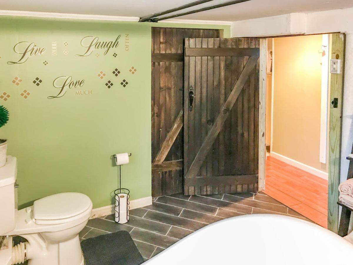 Co-Ed Dorm With Fantastic Patio! Apartment Ewing Екстериор снимка